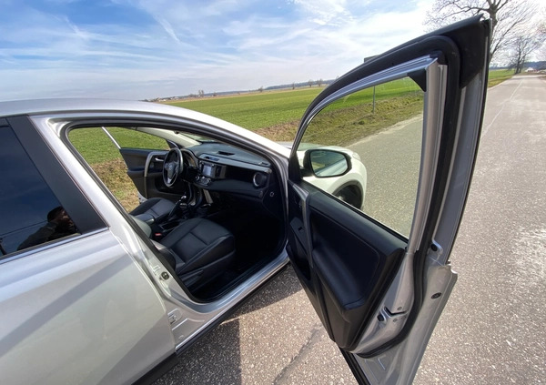 Toyota RAV4 cena 50890 przebieg: 225543, rok produkcji 2014 z Boguchwała małe 781